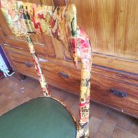 2 sedie in stile 900 rigenerate in fantasia cucina