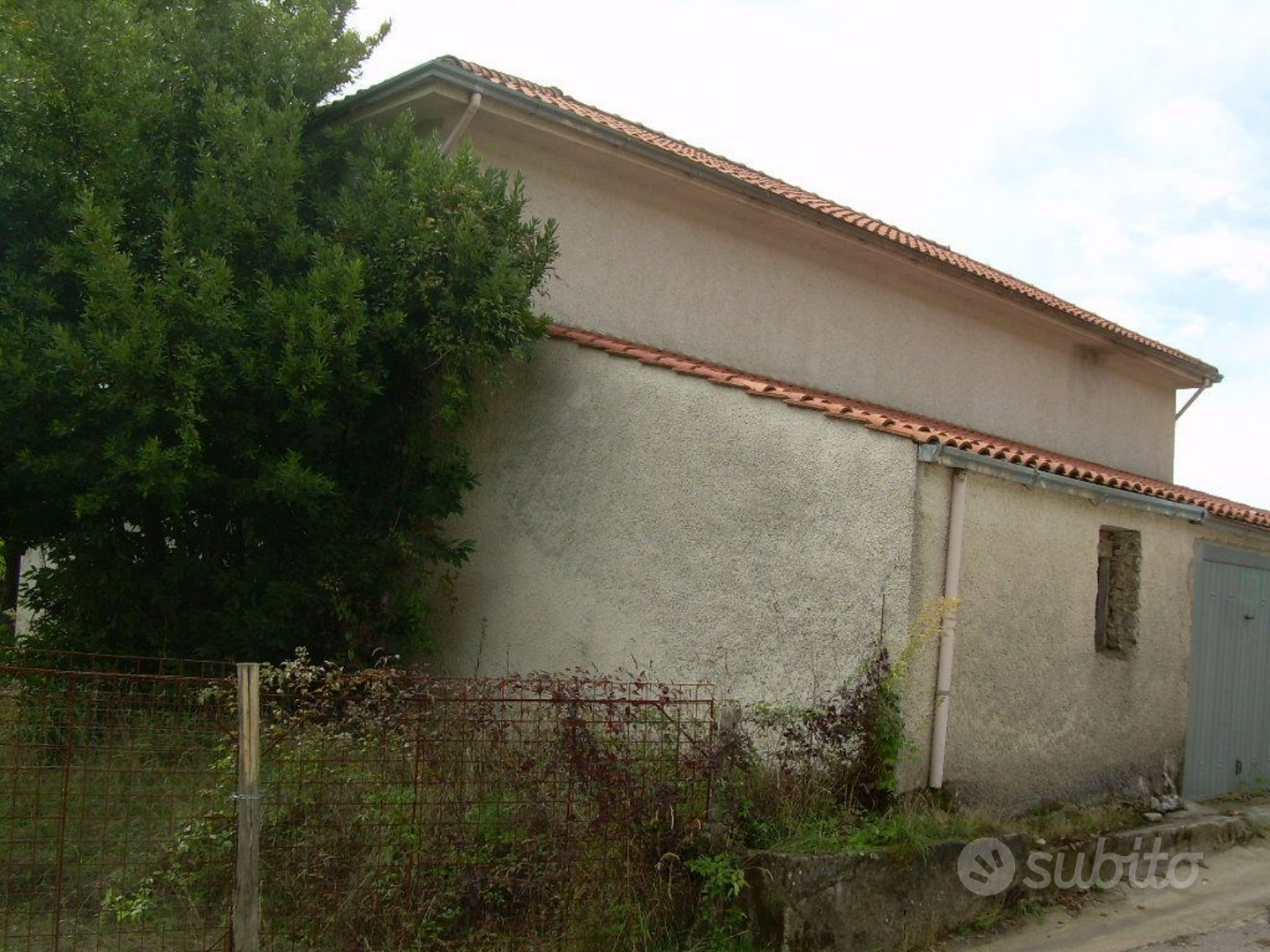 Rudere con annesso terreno di 3000 metri - Altro