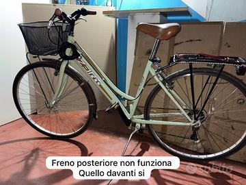 Bicicletta con cestello