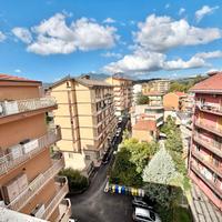 Appartamento con ampia balconata panoramica
