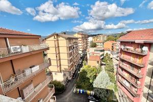 Appartamento con ampia balconata panoramica