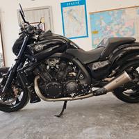 Yamaha VMAX - 2010