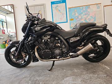 Yamaha VMAX - 2010