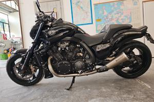Yamaha VMAX - 2010