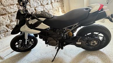 Ducati Hypermotard 796