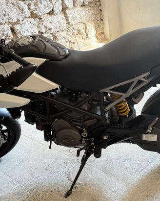 Ducati Hypermotard 796