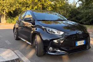 TOYOTA Yaris 1.5h Hybrid
