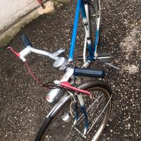 Come da foto bici perfettamente fonzzionante