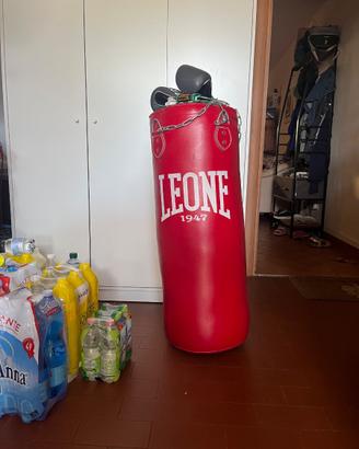 Sacco boxe e guanti Leone