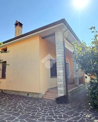 VILLA SINGOLA A CHIUDUNO