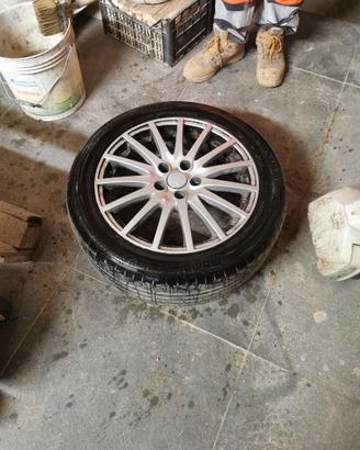 Cerchi e gomme 225/50/17