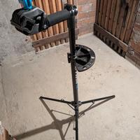 Supporto treppiede manutenzione bicicletta 