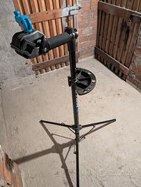Supporto treppiede manutenzione bicicletta 