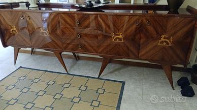 Mobile antico color marrone