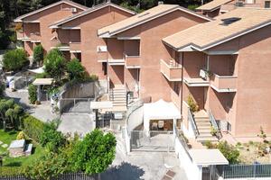 VILLA A SCHIERA A PORTO SAN GIORGIO