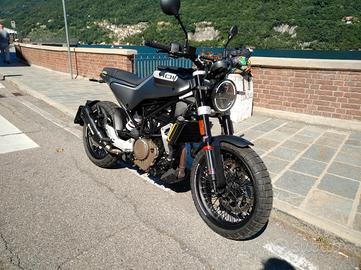 Husqvarna Svartpilen 401