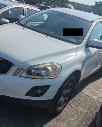 VOLVO XC60 2.4 D 2008-2013 2.4 D5 Diesel AWD aut. 