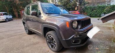 Renegade 4x4  con gancio traino