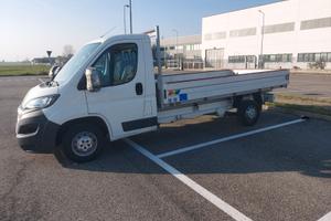 Peugeot Boxer 335