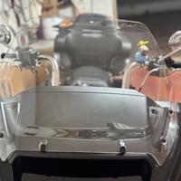 Parabrezza per Harley Road Glide 117