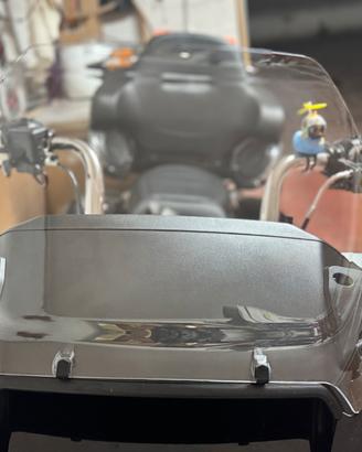 Parabrezza per Harley Road Glide 117