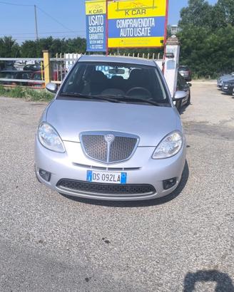 Lancia Ypsilon 1.3 MJT 75 CV Argento