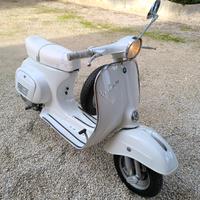 Vespa 50L totalmente restaurata 
