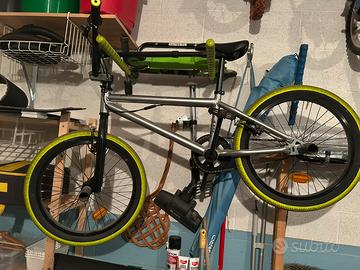 BMX DECATLON NUOVA