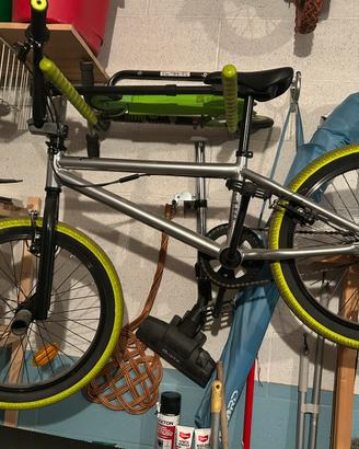 BMX DECATLON NUOVA