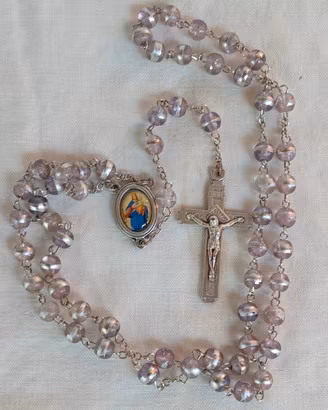 Collana rosario con perle di vetro lavanda 