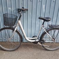 bicicletta donna raggio 26 con cestino 