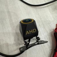 Retrocamera universale per autoradio