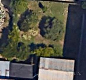 Terreno edificabile con negozio via guizza