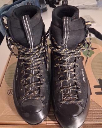 Scarpone alpinismo  fitwell, mod.Hero tg uk9,5