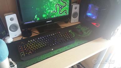 tastiera e mouse da gaming razer