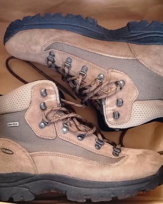Scarpa da trekking