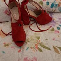 Nuovi sandali rossi Sixth Sense 
