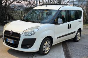 Fiat Doblo 1.4 T-Jet metano 2014 5 posti