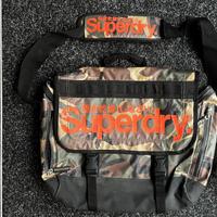 Superdry Messenger Bag a tracolla