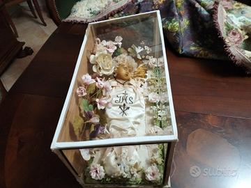 bambino in cera  in teca 