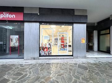 NEGOZIO A CASTELLAMONTE