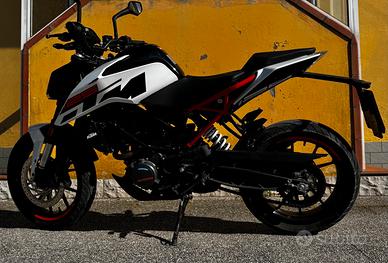 KTM Duke 125 ABS