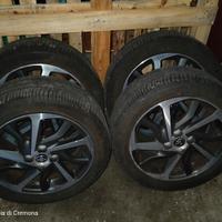 gomme e cerchi originali Toyota Yaris