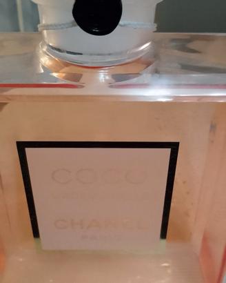 Factice Cocò Chanel originale gigante