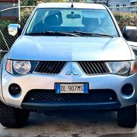 MITSUBISHI L200 2.5 DI-D/136CV Club Cab Invite