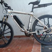 ebike MTB 26"  con doppia batteria