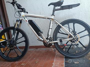 ebike MTB 26"  con doppia batteria