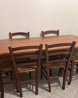 Tavolo e sedie in legno massello noce