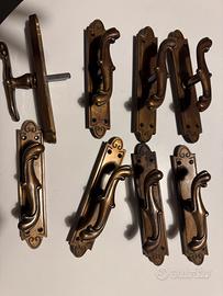 Maniglie per porte e finestre