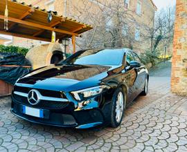 Mercedes Benz Classe aA180d Sedan Sport